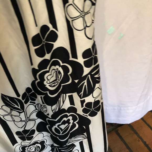 Ladies/ juniors dress - Picture 2 of 6